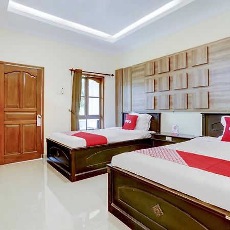 Oyo 1762 Hotel Astiti Graha Tanah Lot Екстер'єр фото