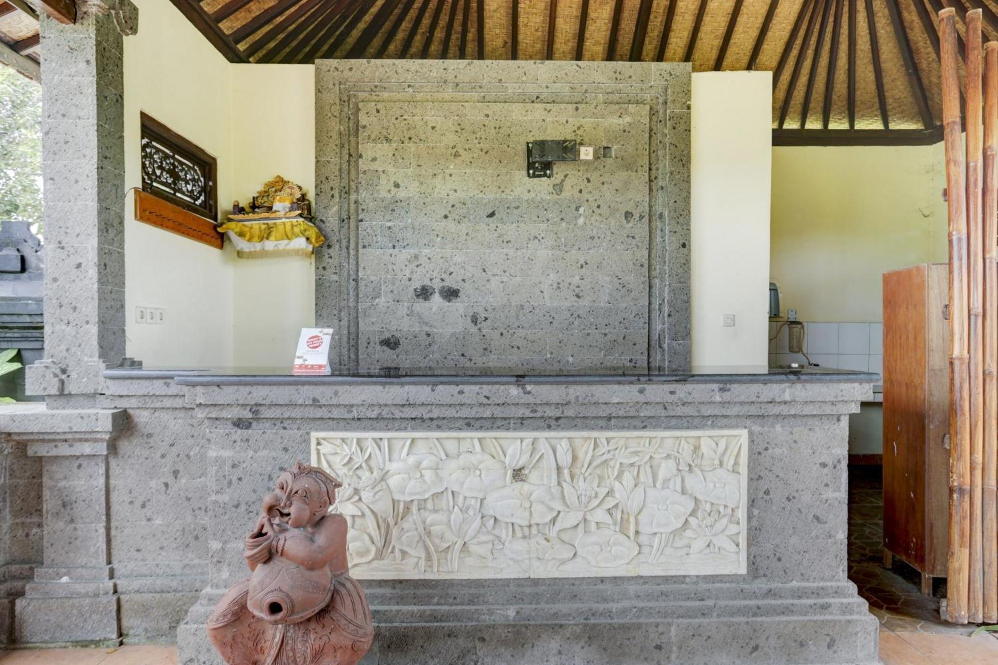 Oyo 1762 Hotel Astiti Graha Tanah Lot Екстер'єр фото