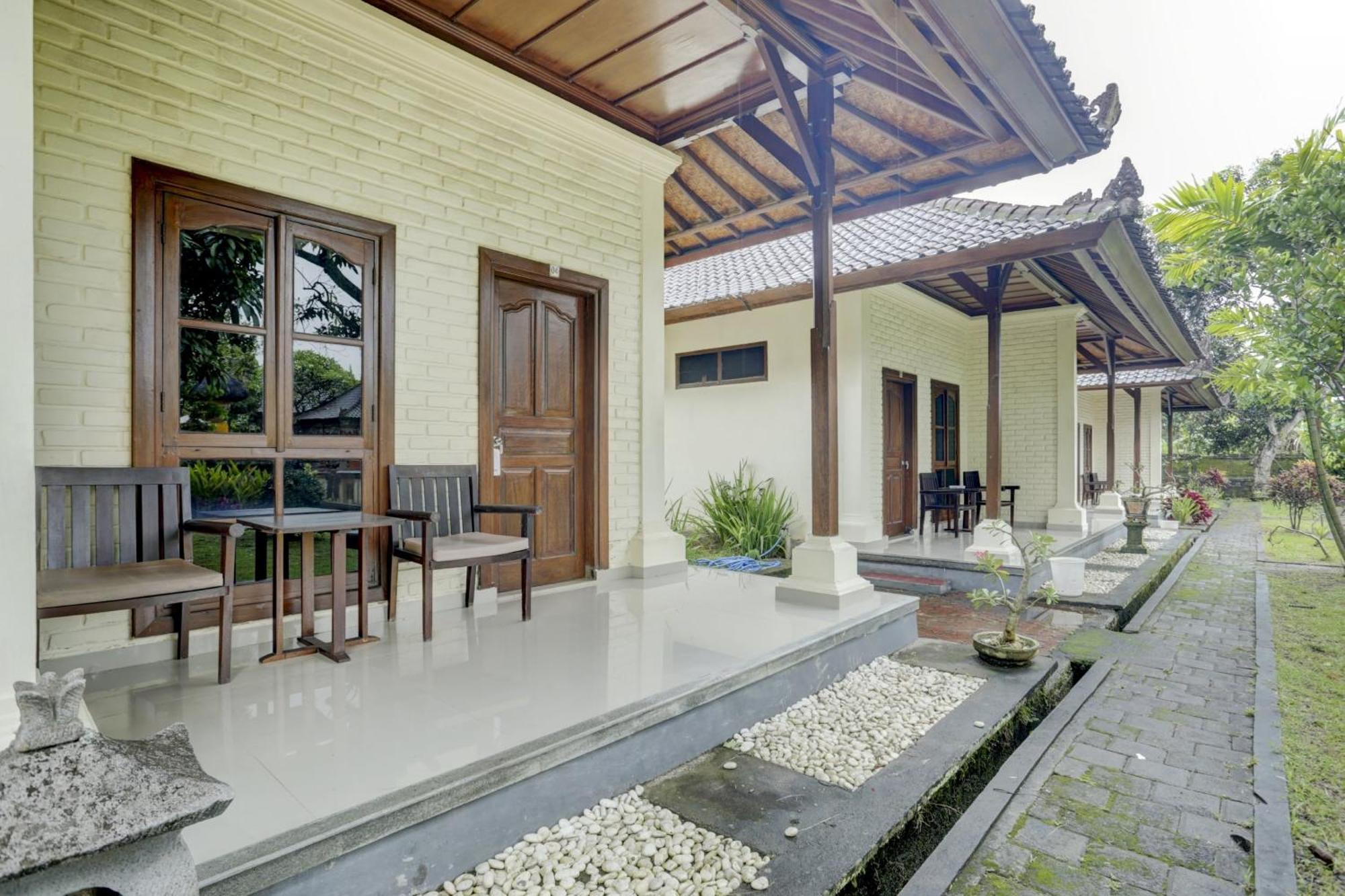Oyo 1762 Hotel Astiti Graha Tanah Lot Екстер'єр фото